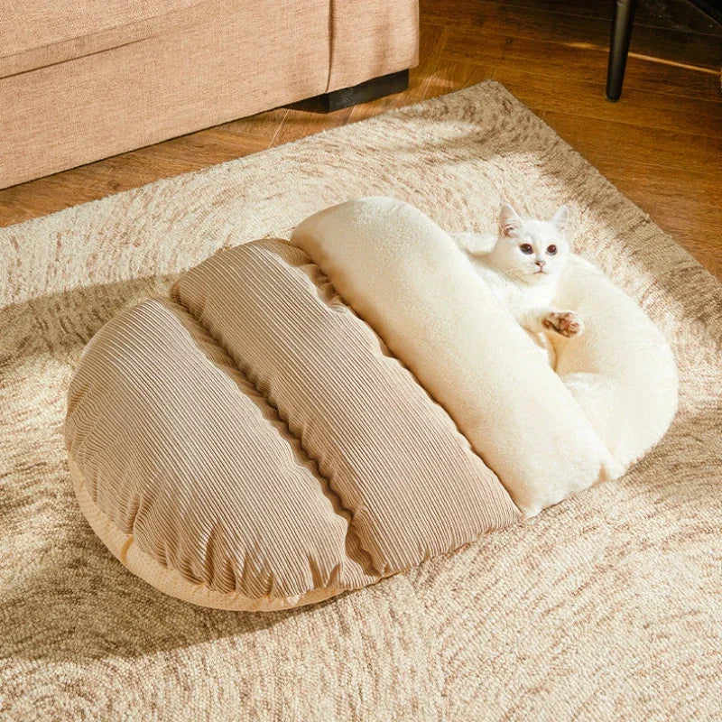 Lit fermé confortable pour chat