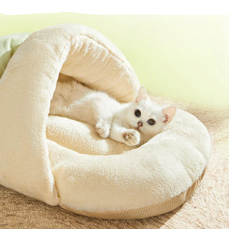 Lit fermé confortable pour chat